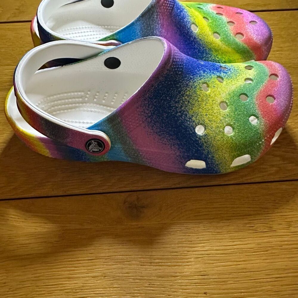 crocs tie dye m7 w9 - Picture 3 of 6